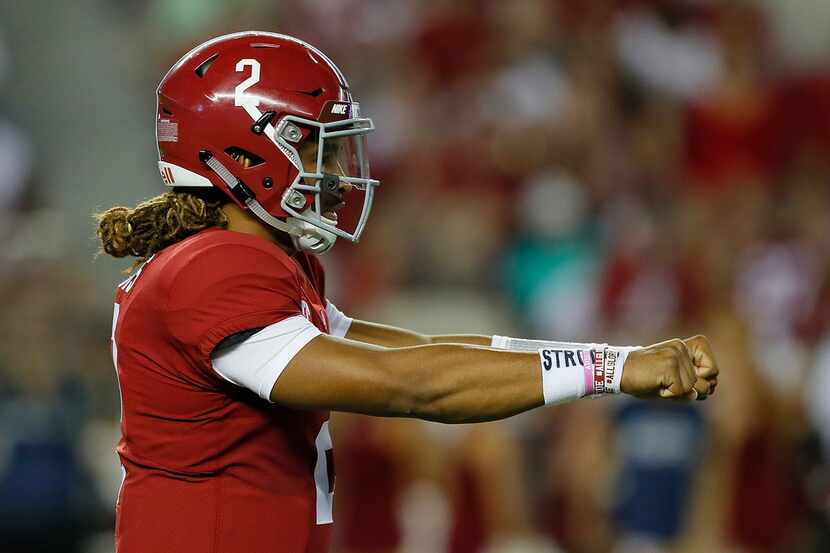 TUSCALOOSA, AL - SEPTEMBER 30:  Jalen Hurts #2 of the Alabama Crimson Tide runs the offense...