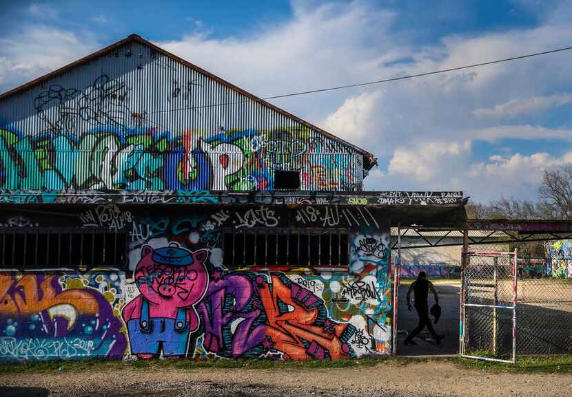 Fabrication Yard es una meca del grafiti en West Dallas. RYAN MICHALESKO/DMN