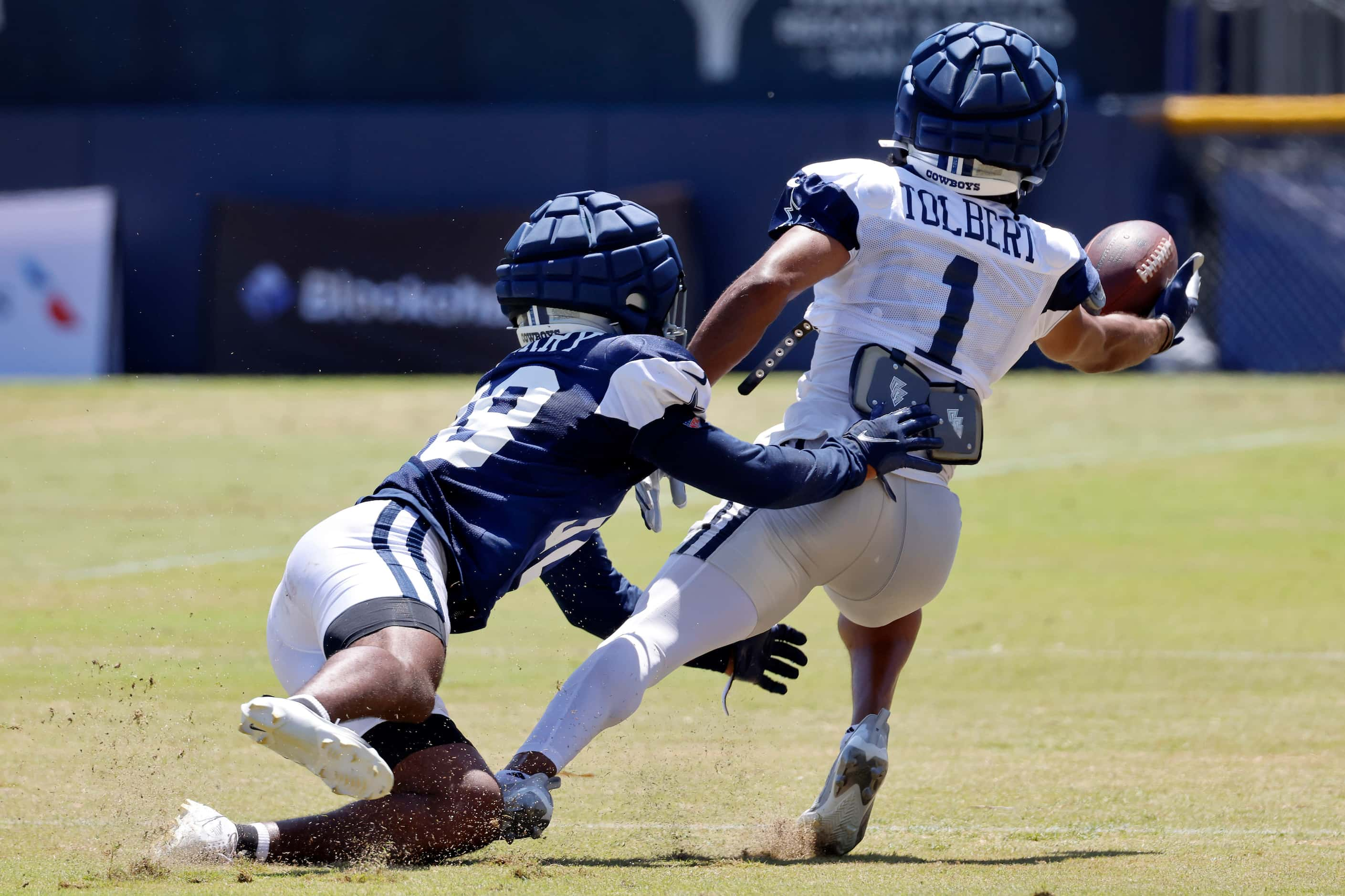 Dallas Cowboys wide receiver Jalen Tolbert (1) makes a one-handed touchdown catch against...