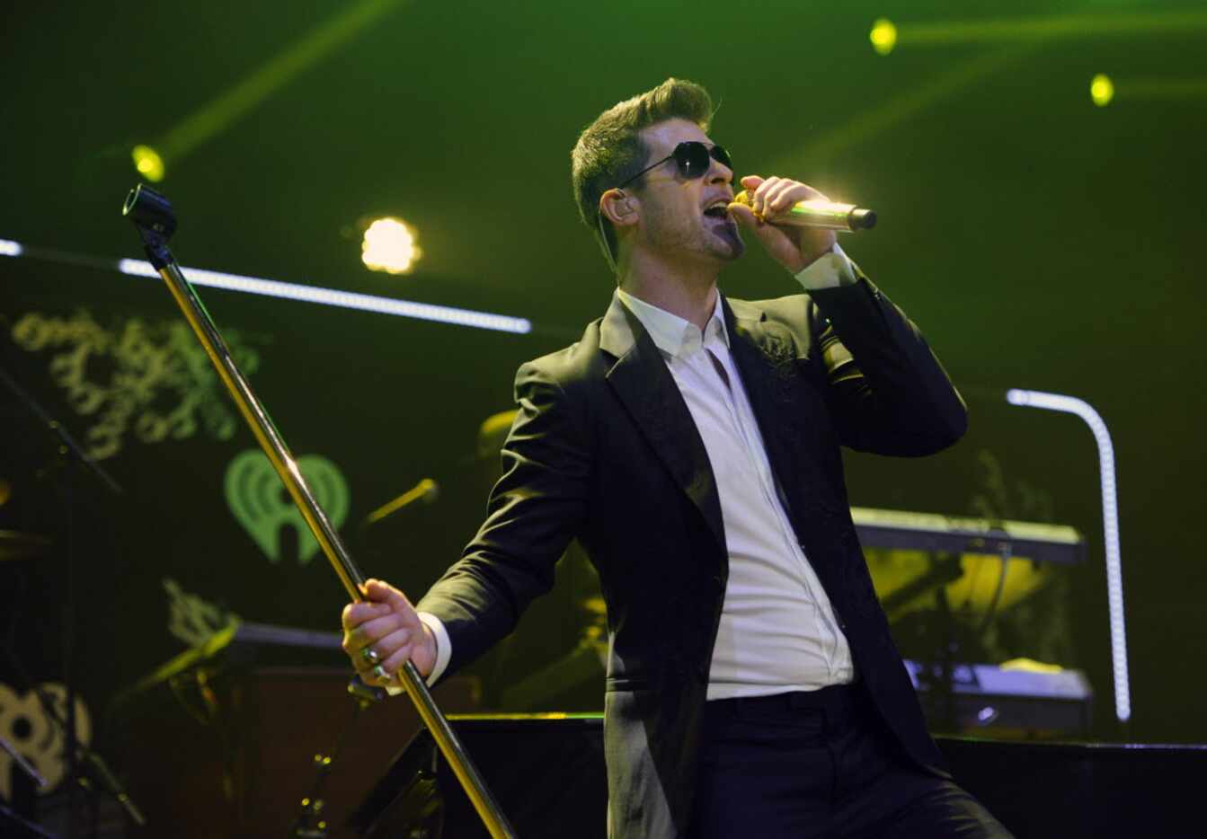 Robin Thicke es acusado de agresión sexual por Emily Ratajkowski