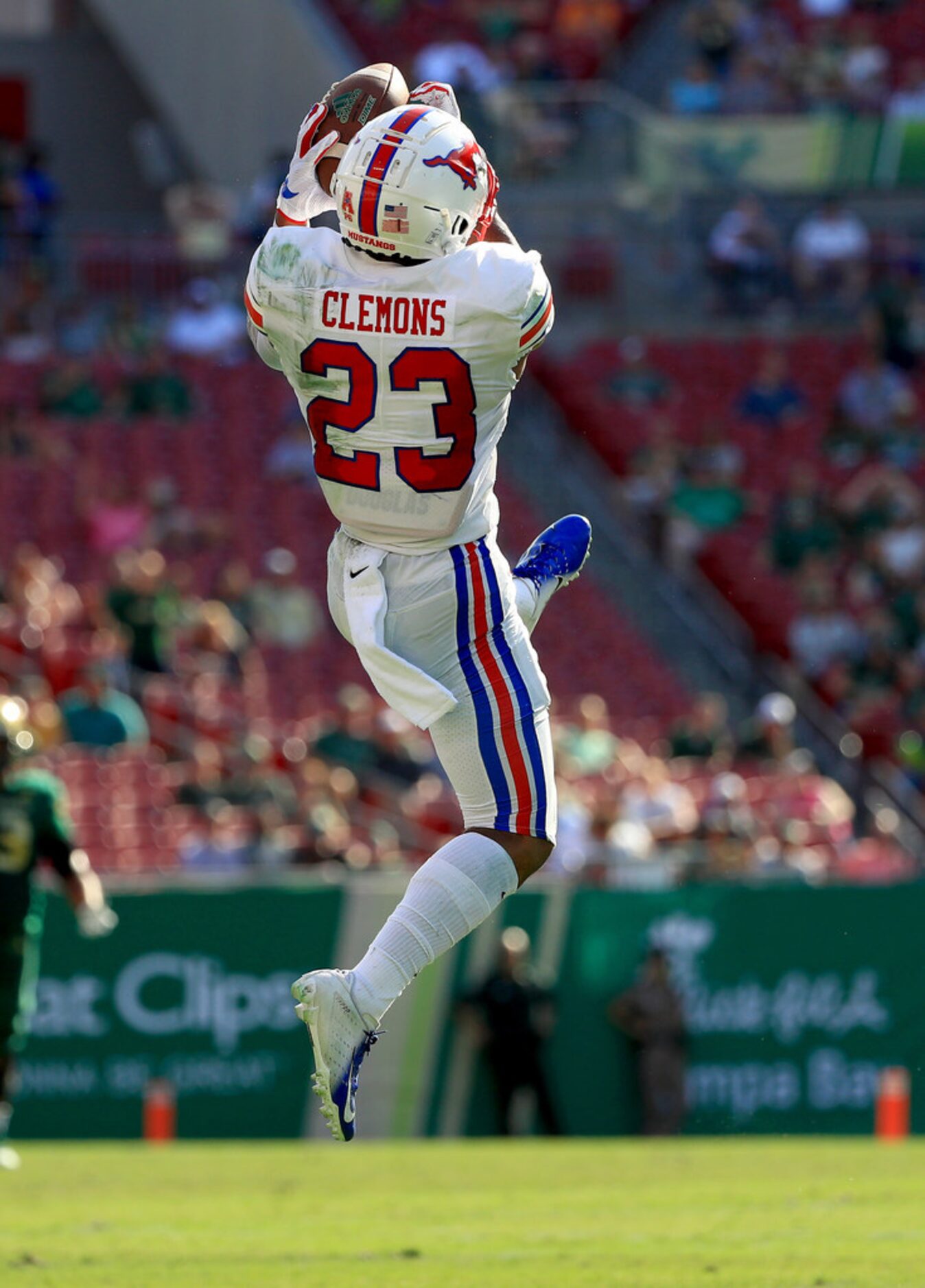 TAMPA, FLORIDA - SEPTEMBER 28: Rodney Clemons #23 of the Southern Methodist Mustangs makes...