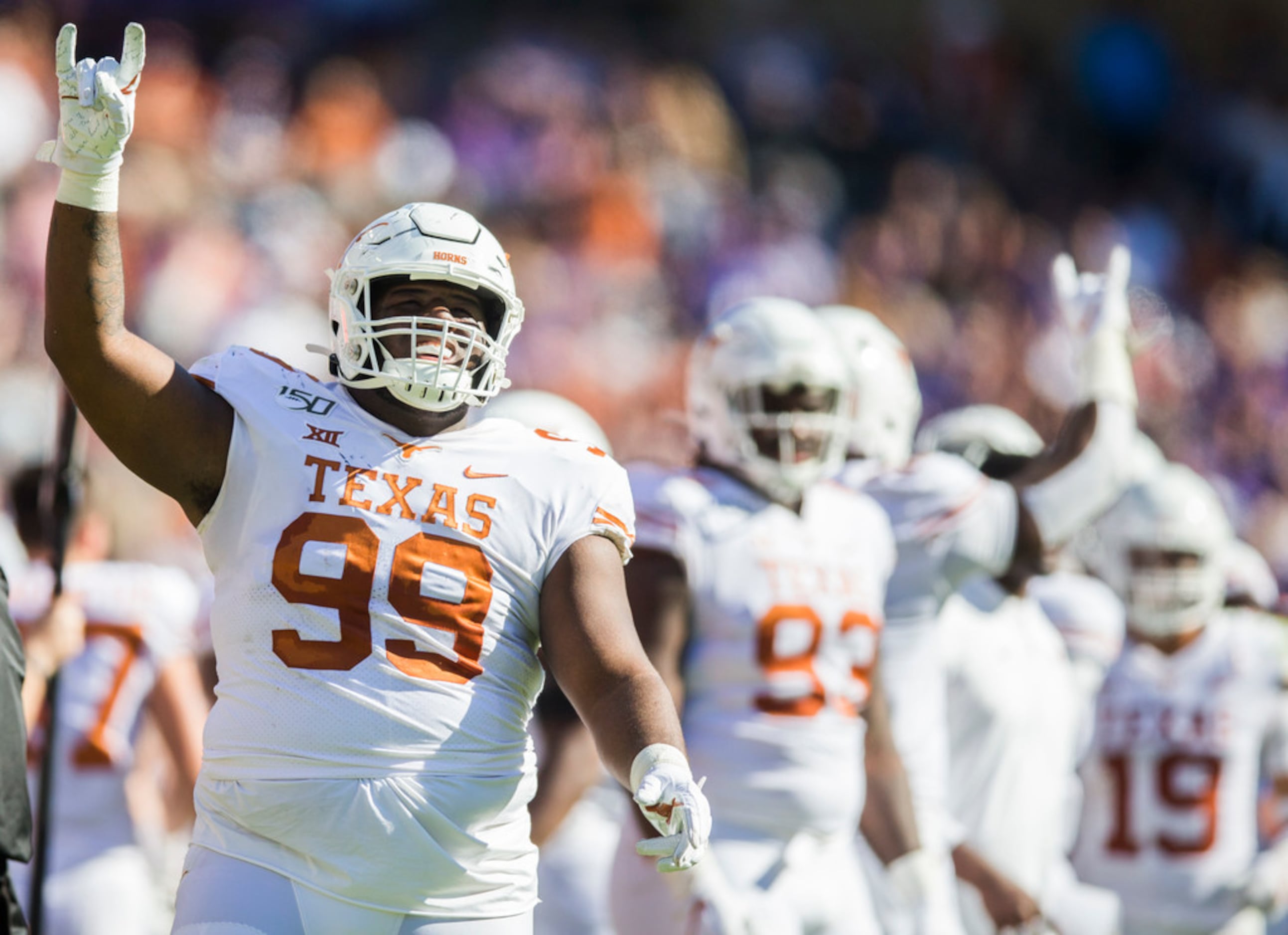 Texas tackle Keondre Coburn joins Overshown, Jamison in 2022 return