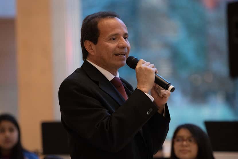 El venezolano Roberto Zambrano se hará cargo del Programa de Jóvenes Músicos de la Sinfónica.