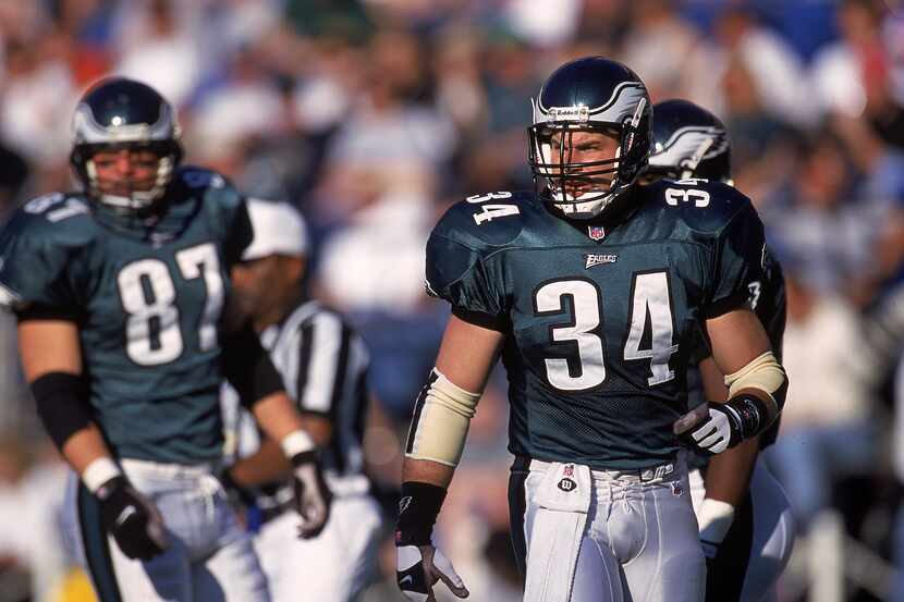 21 Nov 1999:  Kevin Turner #34 of the Philadelphia Eagles walks on the field during the game...