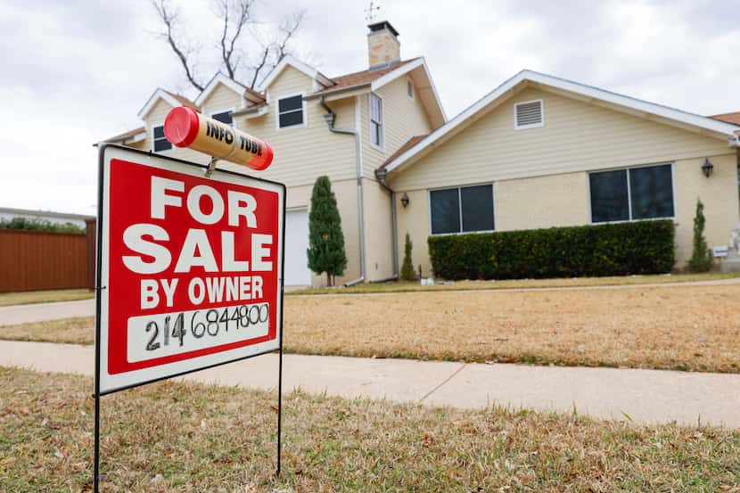 Las casas en el área de Dallas continúan vendiéndose a precios altos.