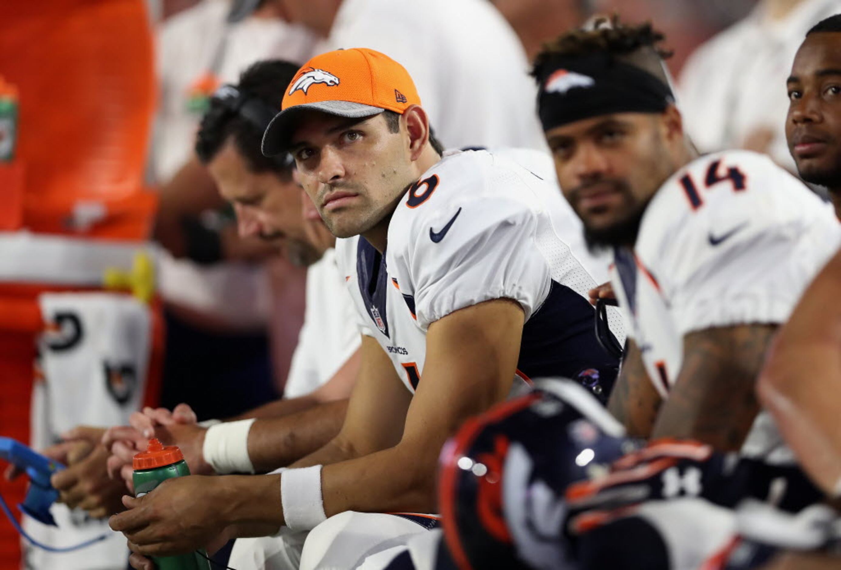 Dallas Cowboys sign Mark Sanchez as backup QB: report