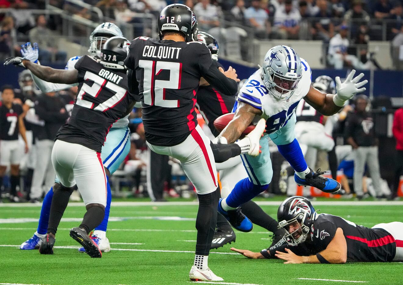 Dallas Cowboys score 36 in first half for dominant win over Falcons
