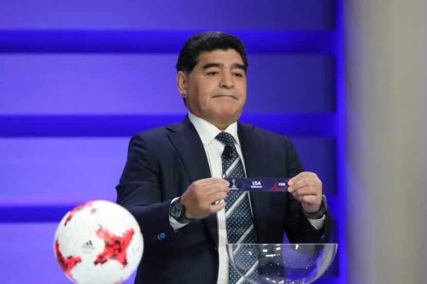 Diego Maradona cree que Sampaoli no es el candidato ideal para técnico de Argentina. Foto AP
