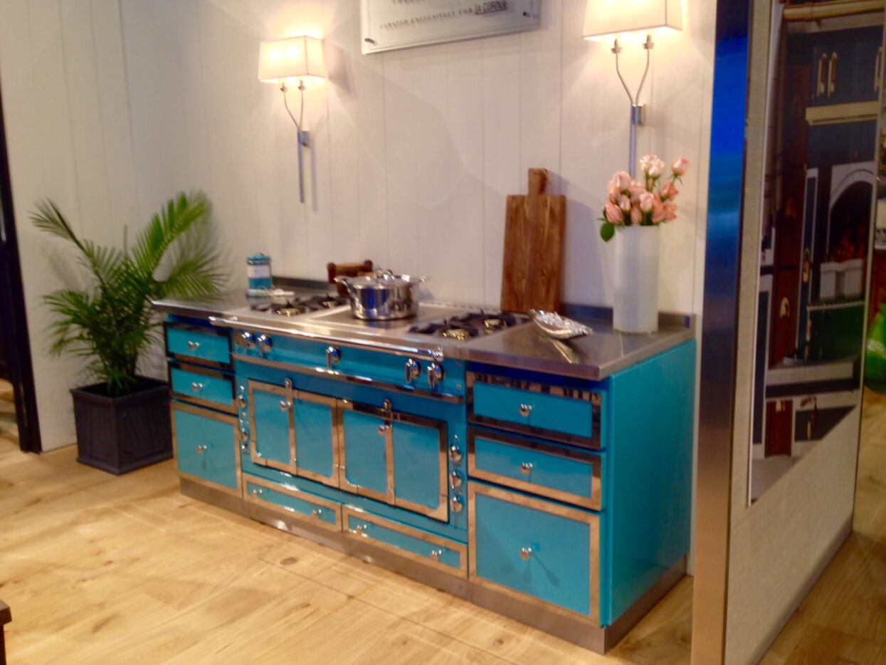 A sky blue range isn't hard to miss at the builders' show. (Steve Brown/Staff)