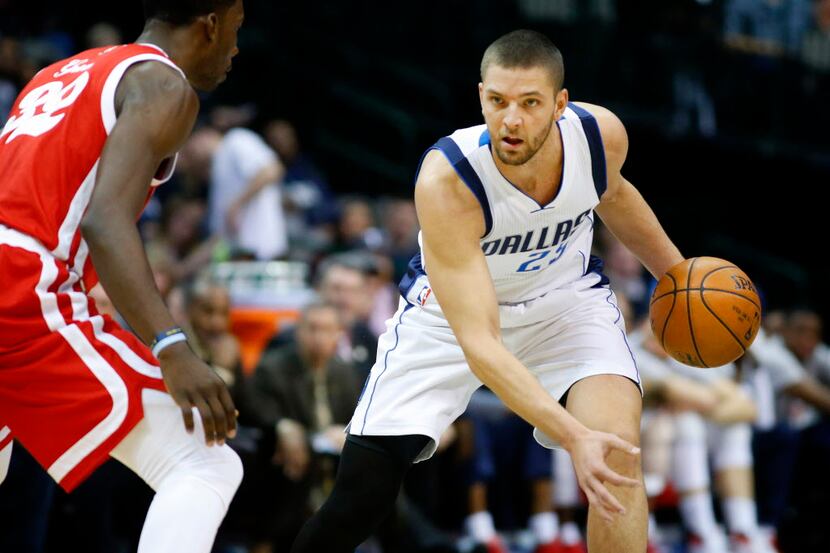 The Mavericks could be at risk of losing Chandler Parsons if they are successful in pursuing...