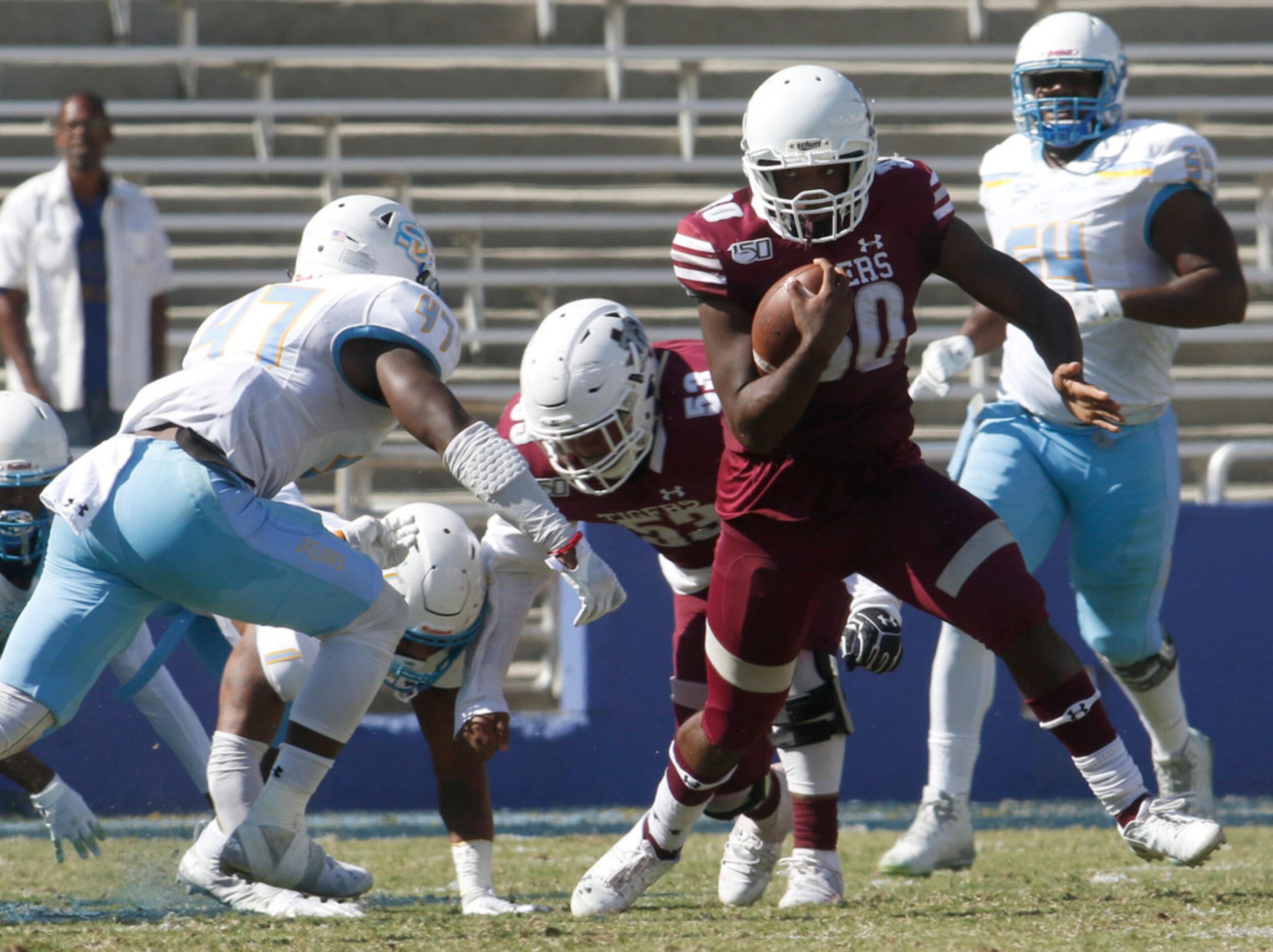 Texas Southern running back Dominic Franklin (30) cuts to avoid the defensive pursuit of...