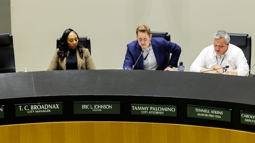 Dallas commission says top police watchdog should report to City Council, not city manager