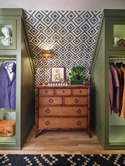 Closet with chest