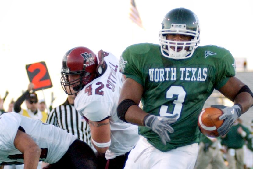 North Texas running back Michael Hickmon (3) scores a touchdown against New Mexico State in...