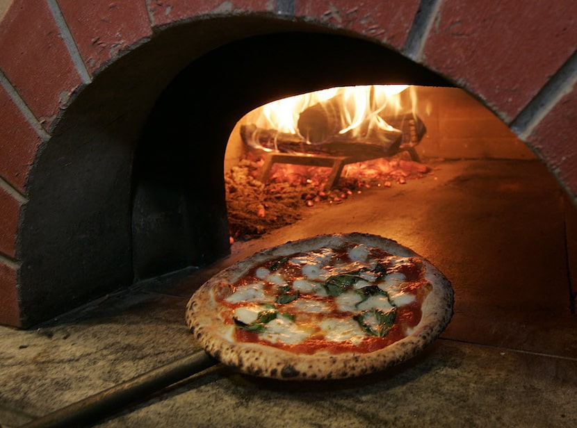 The margherita pizza at Cavalli Pizzeria Napoletana in McKinney