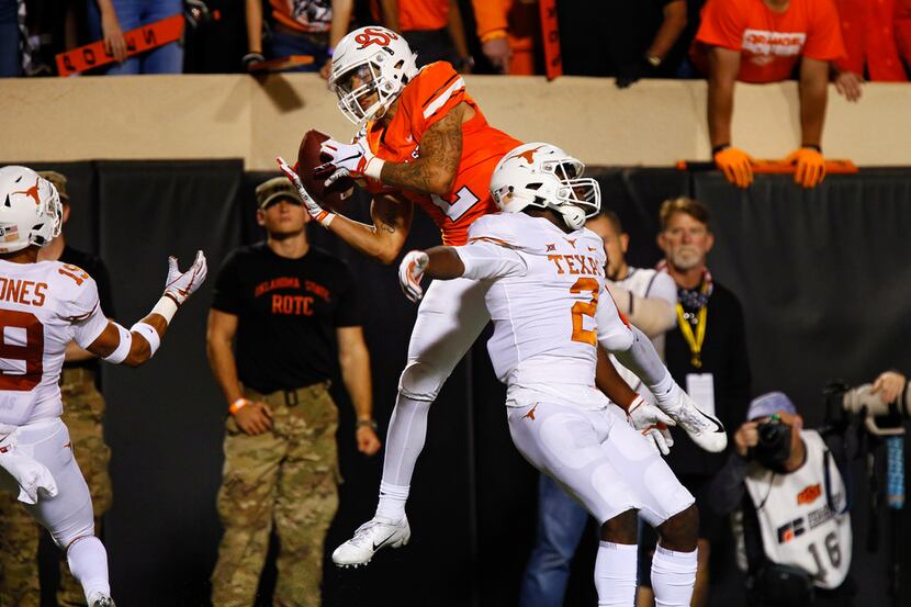 STILLWATER, OK - OCTOBER 27:  Wide receiver Tylan Wallace #2 of the Oklahoma State Cowboys...