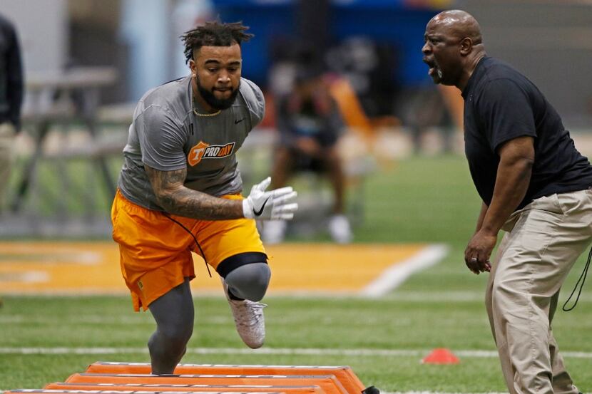Derek Barnett competes during Tennessee's NFL Pro Day, Friday, March 31, 2017, in Knoxville,...