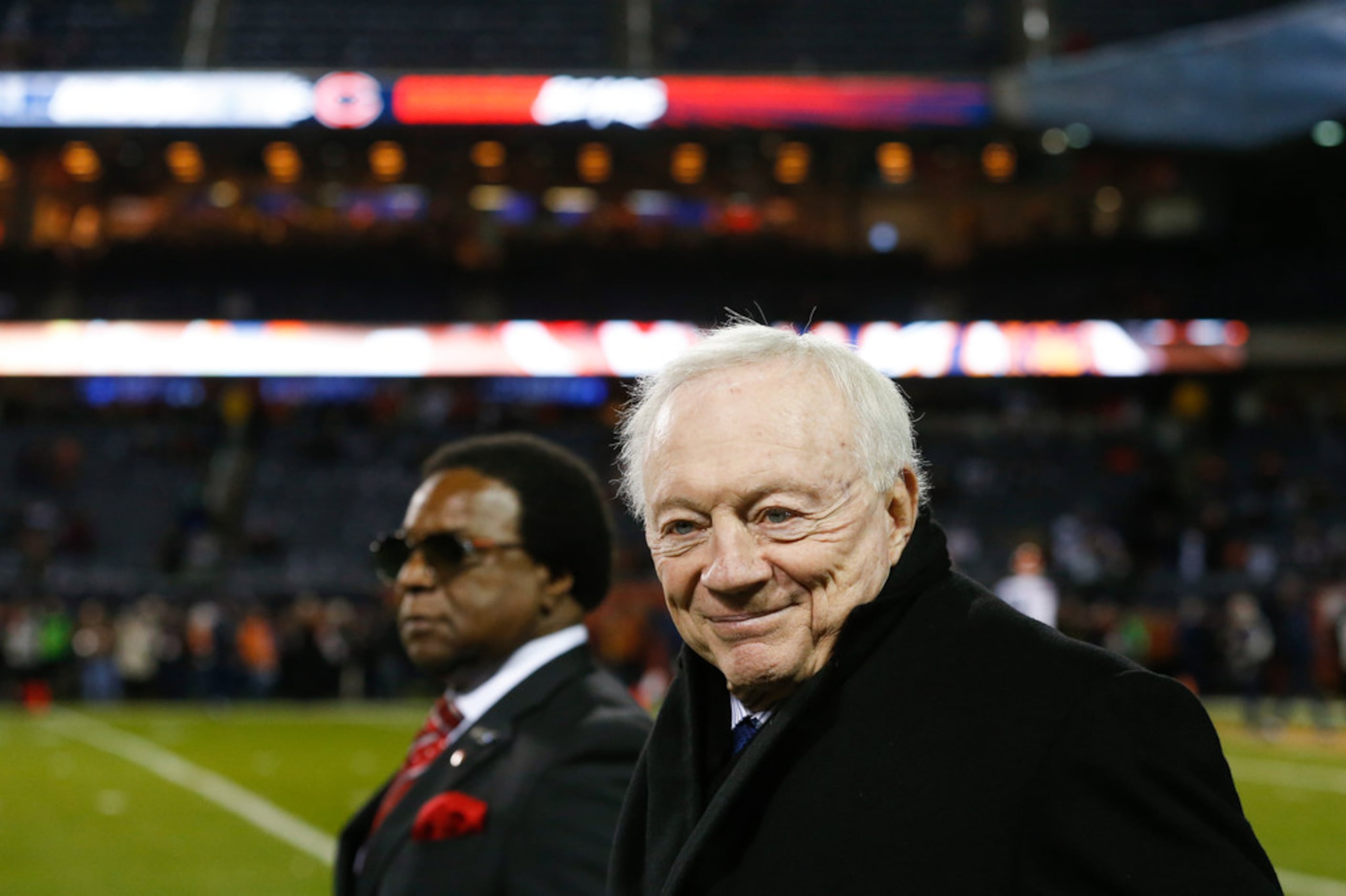 COMMENTARY: Jerry Jones should not be general manager of the Dallas Cowboys,  but that's not breaking news analysis either