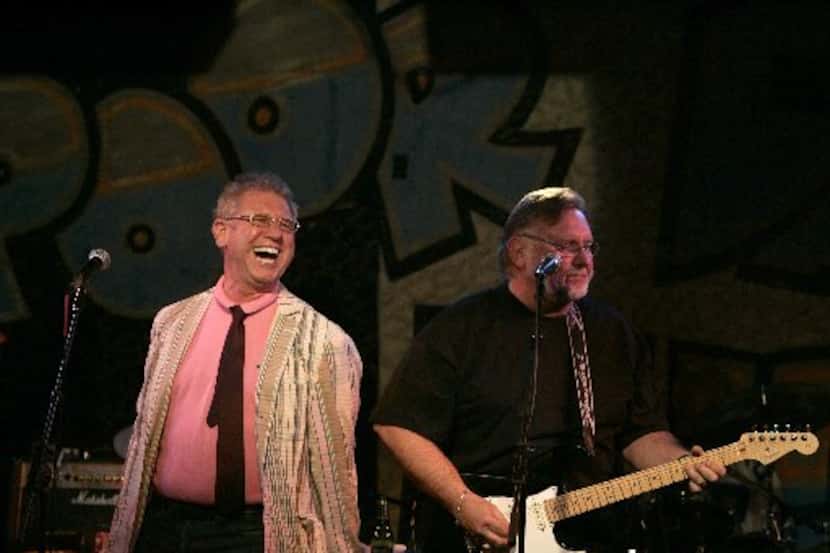 Bowley and Wilson perform at Poor David's Pub in 2008