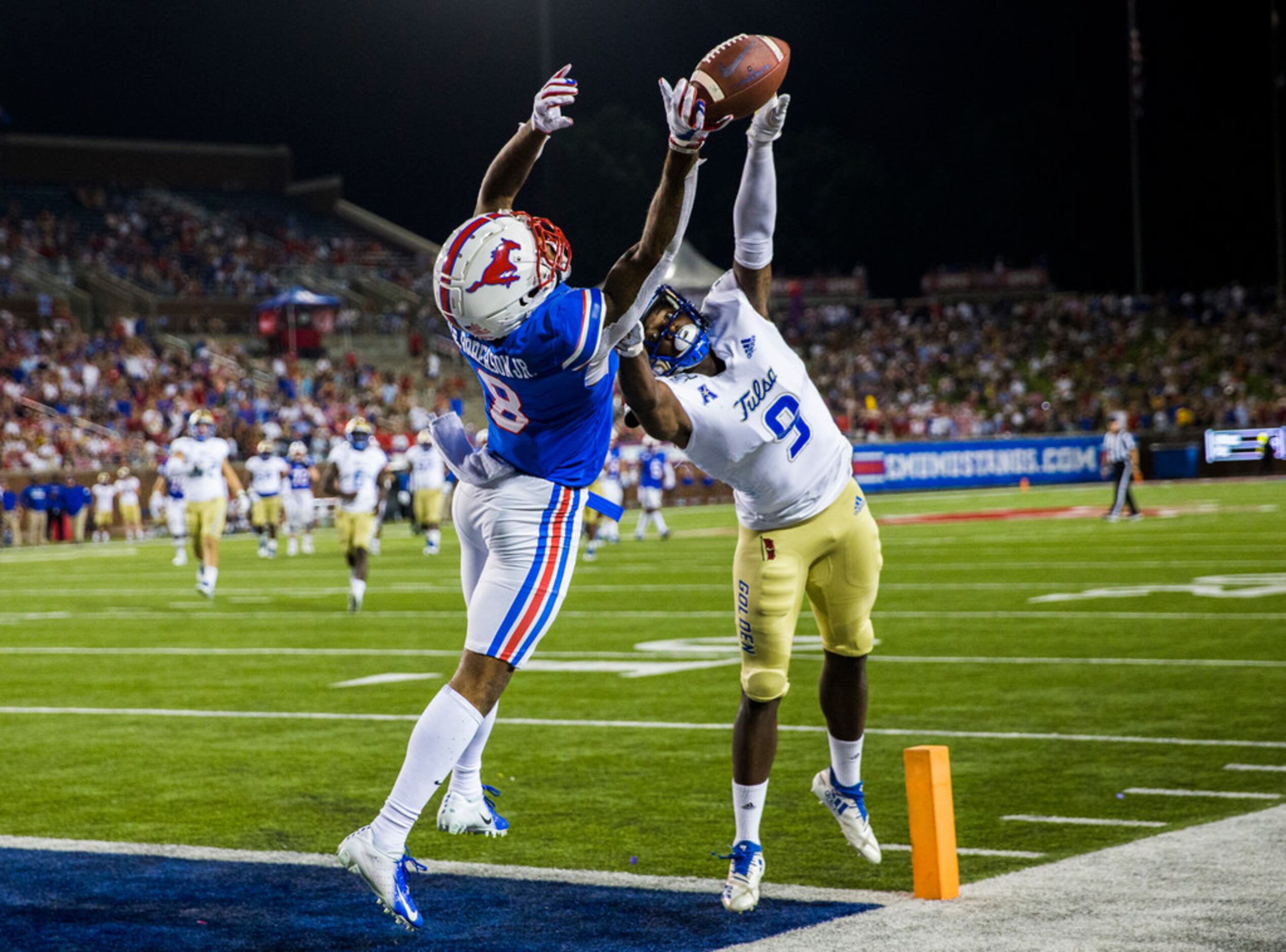 SMU Mustangs wide receiver Reggie Roberson Jr. (8) misses a pass with Tulsa Golden Hurricane...