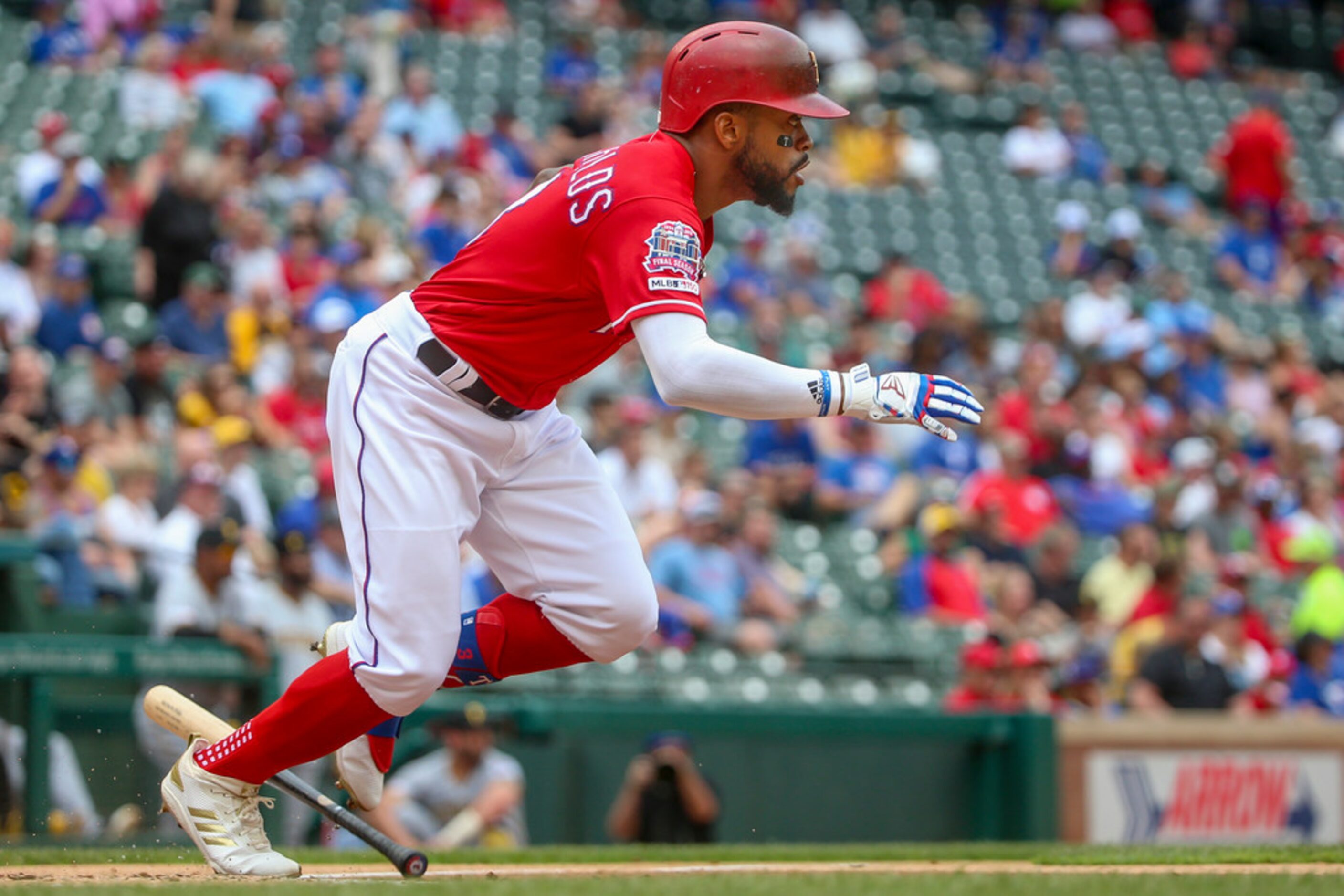 Texas Rangers left fielder Delino DeShields (3) runs after batting during a Major League...