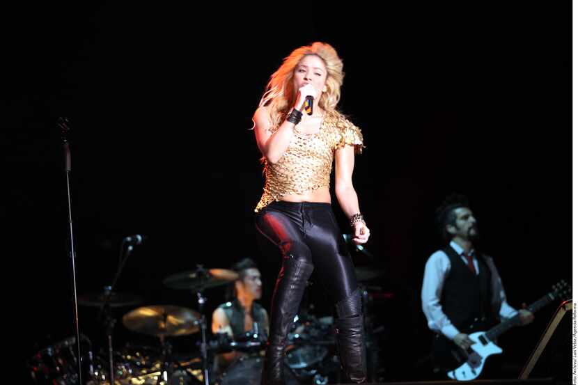 Shakira tenía programado presentarse el 28 de enero en el AAC de Dallas. 
