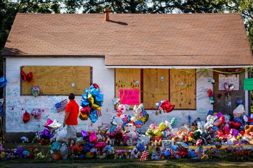 Chris Garza, who grew up in the Sunnyvale neighborhood, visited the tribute to Shavon Randle...