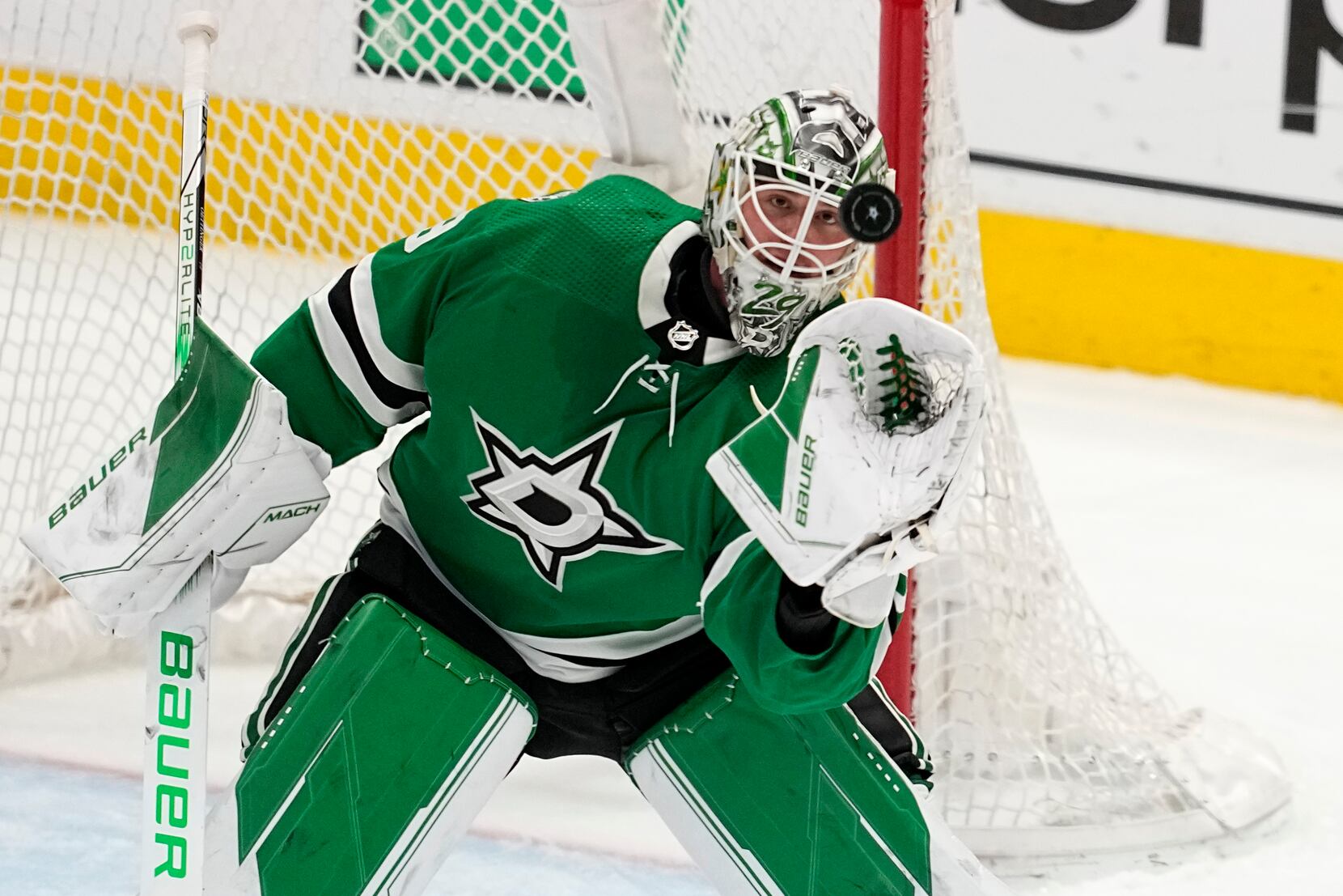 31 Thoughts: Goalies at odds with NHL, each other over new equipment
