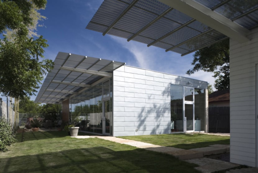 Architect Ron Wommack's own residence near Oak Lawn won a Dallas AIA award in 2008.