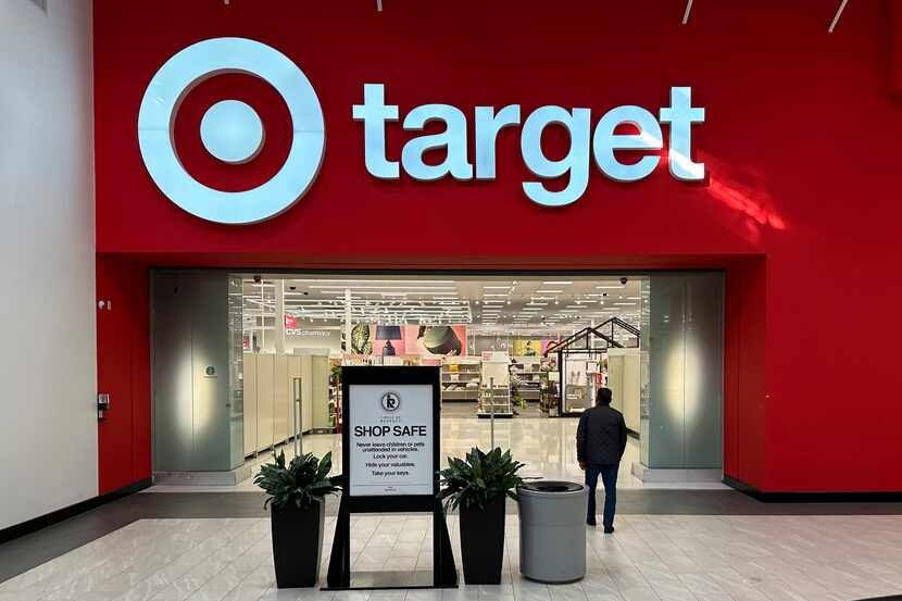 Target planea construir una de sus tiendas más grandes, de 149,000 pies cuadrados, en la...