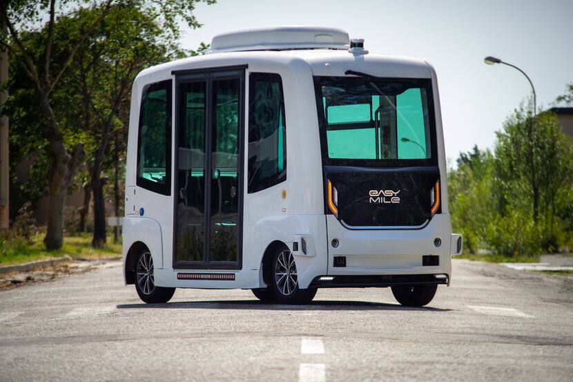 The type of EasyMile autonomous vehicle being considered for use at DFW International Airport.