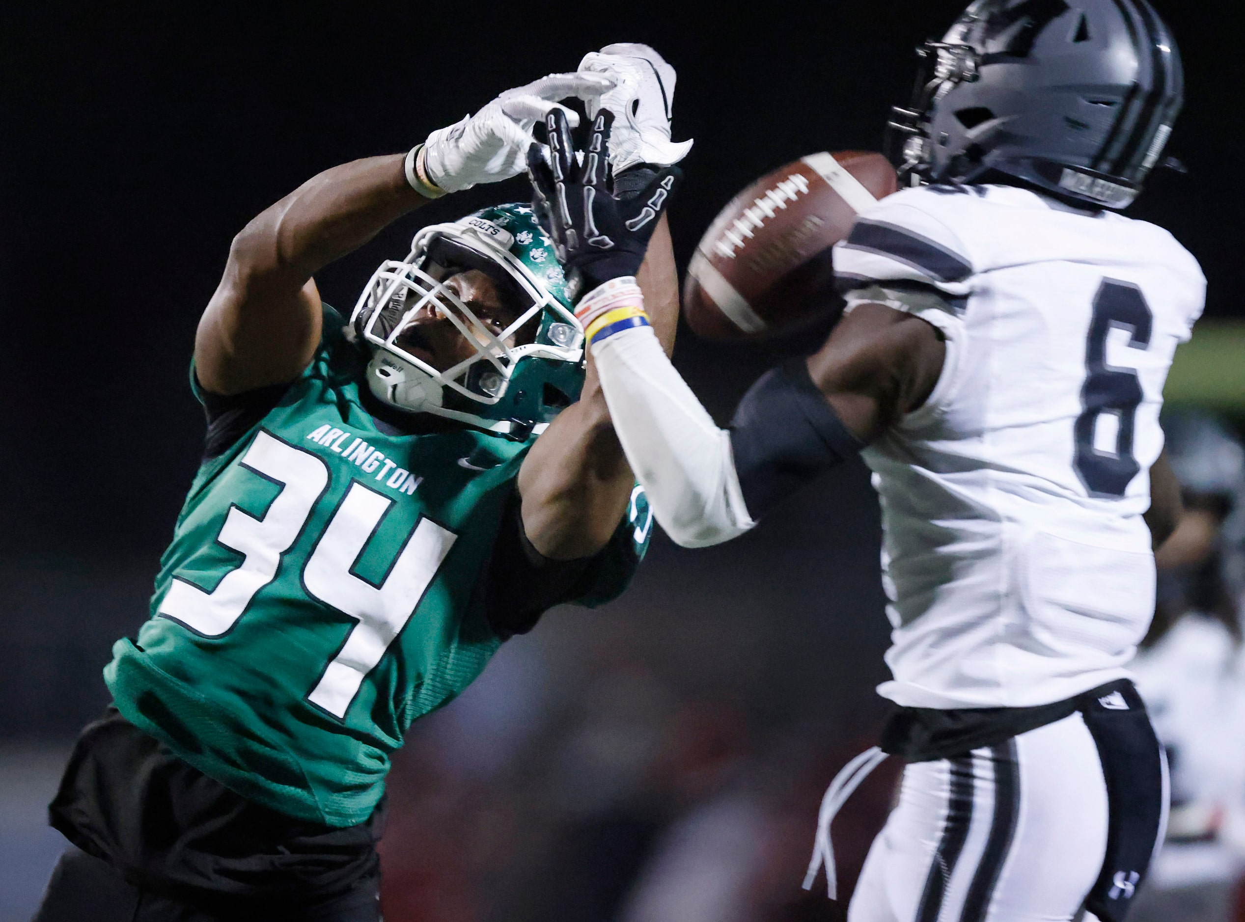  Arlington Martin defensive back Kevin Grant (6) nearly picks off a pass intended for...