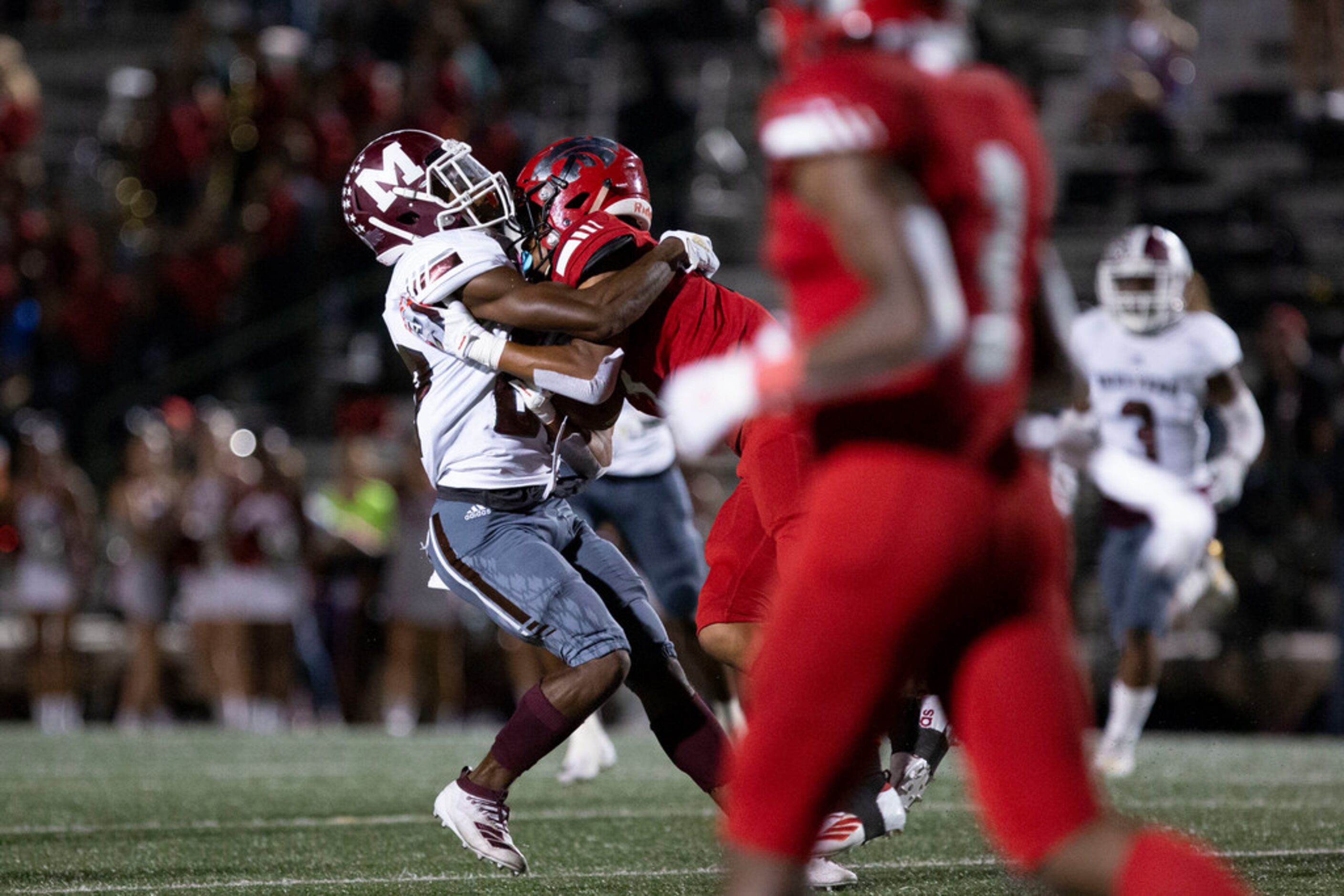 Mesquite Skeeter Reggie Reese, left, and Mesquite Horn Braylon Monroe, right, go head to...