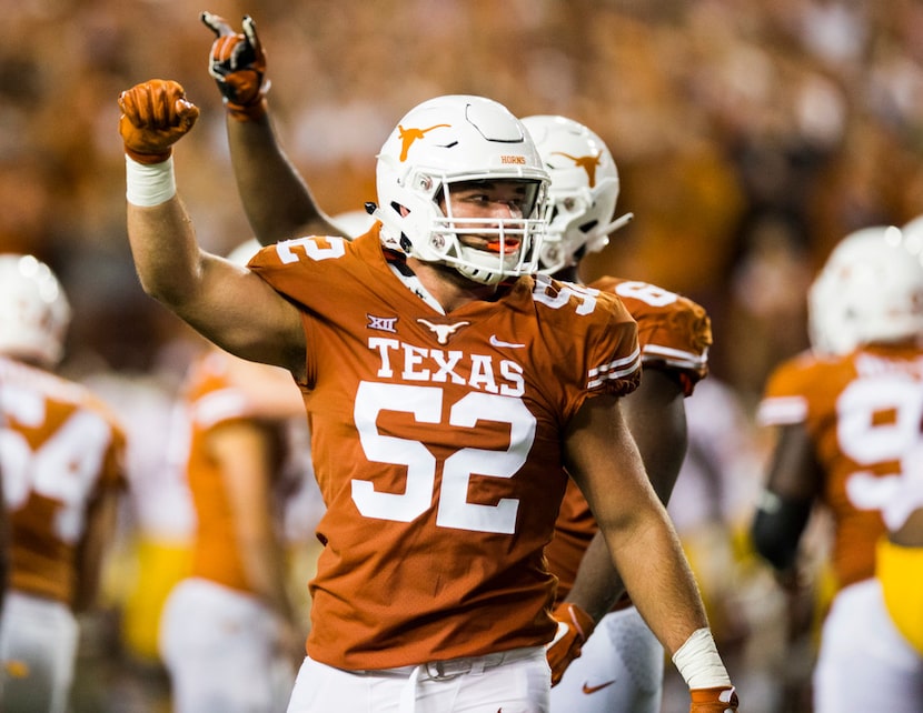 Texas Longhorns offensive lineman Samuel Cosmi (52) celebrates a field goal at the end of...