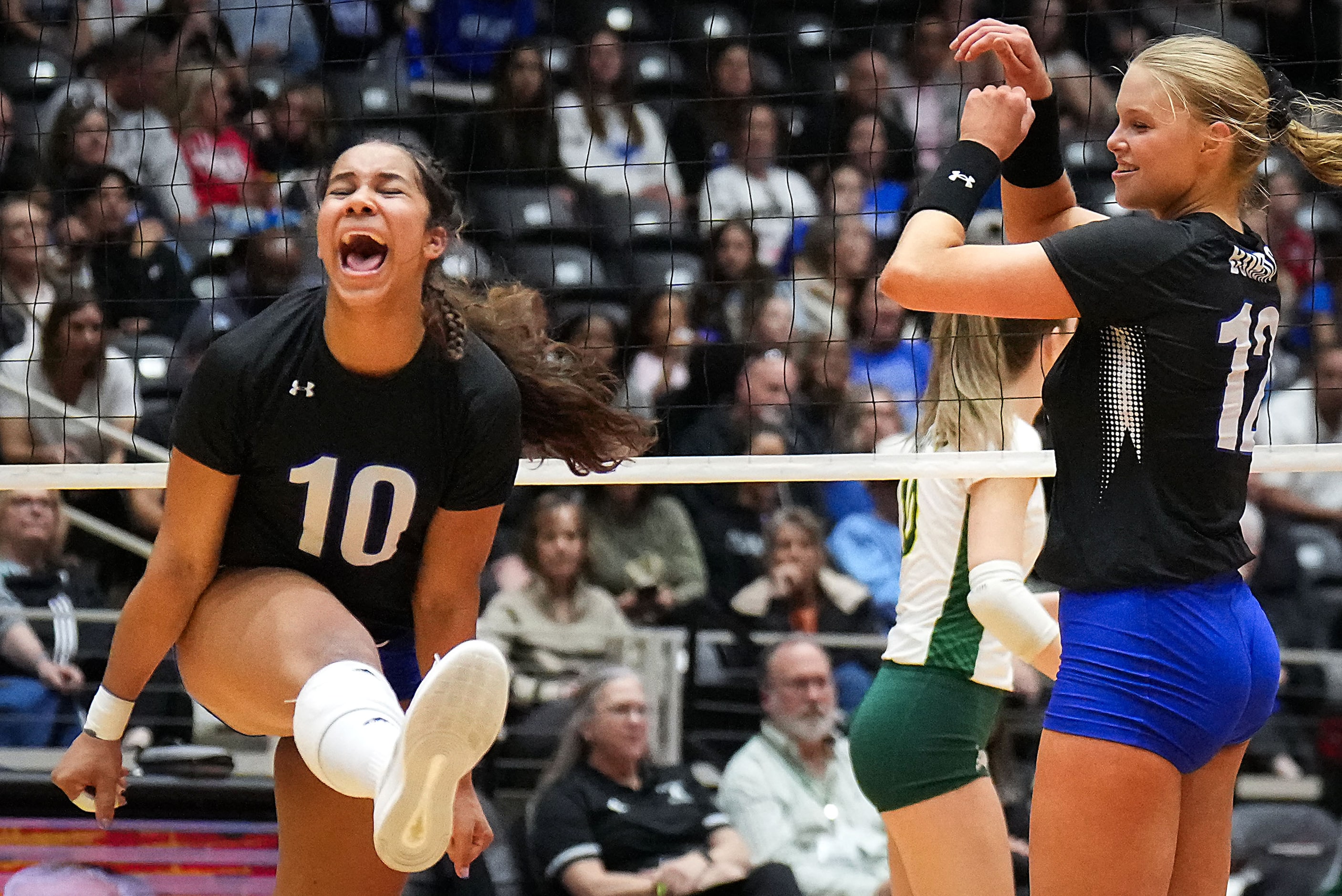 Trophy Club Byron Nelson's Sophee Peterson (10) celebrates after a kill by Ashlyn Seay (12)...