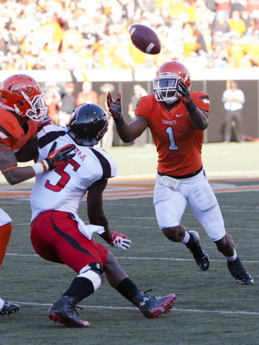 Nov 17, 2012; Stillwater OK, USA; Oklahoma State Cowboys running back Joseph Randle (1)...