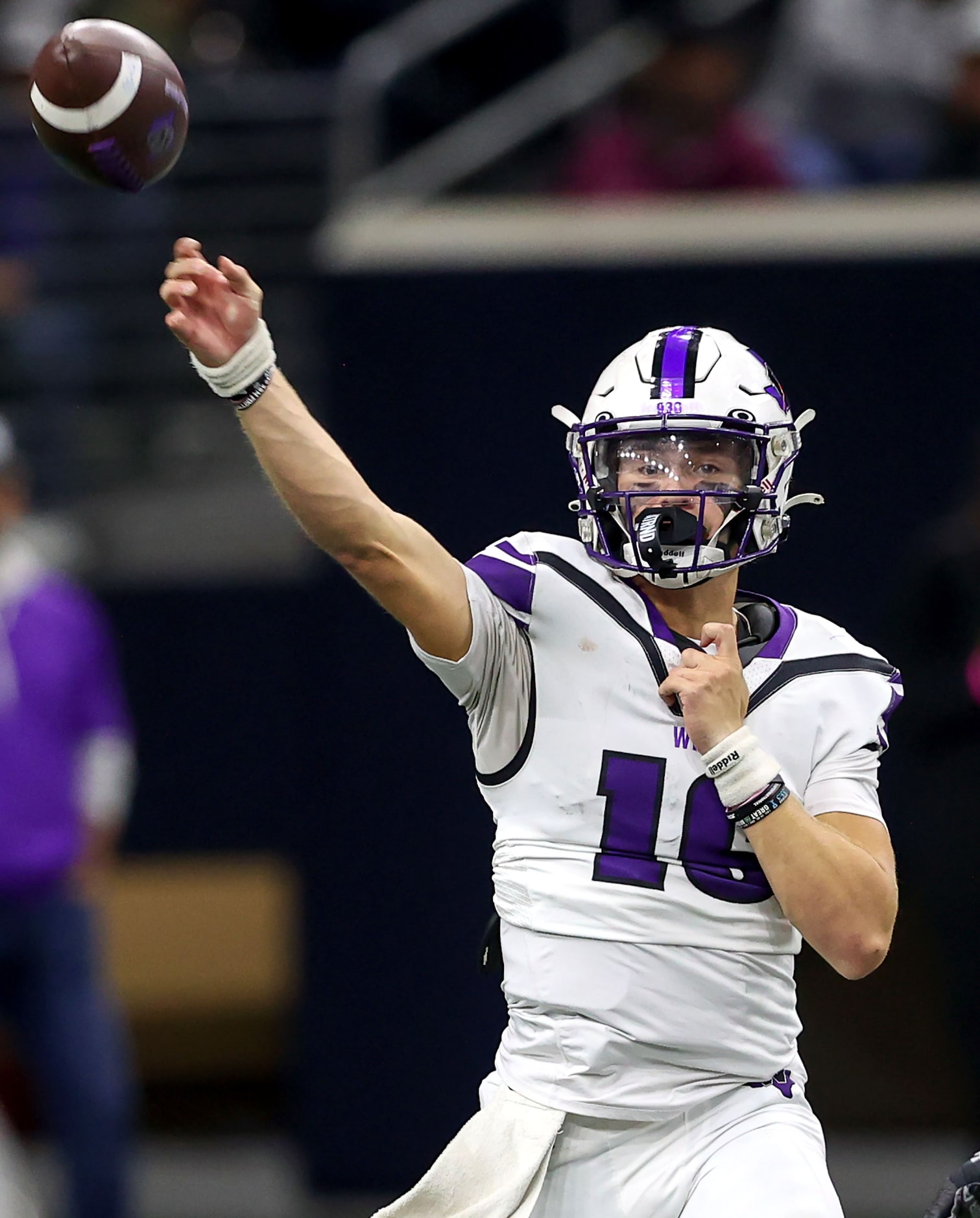 Willis quarterback Jack Emerson gets off a pass against DeSoto during the first half of a...