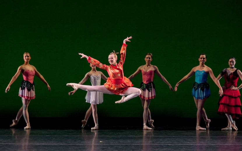 Madelaine Boyce in Avant Chamber Ballet's Nutcracker: Short and Suite.