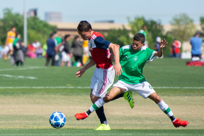 Cistian Gallo of the FCDallas Academy U14s takes on Ikapa United in the 2019 Dallas Cup...