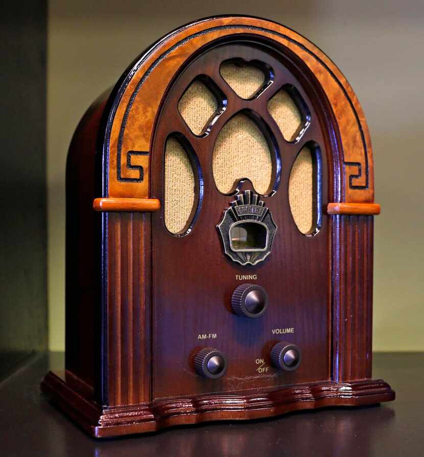 
Distinctive Life’s mobile showrooms feature a section of urns, including an urn radio.
