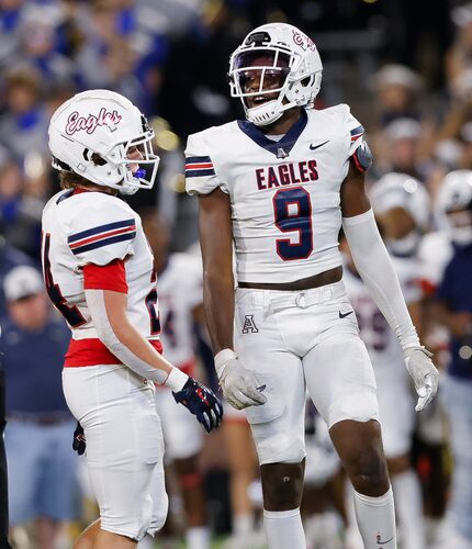 Allen’s Zina Umeozulu following a play during the third quarter of a non-district football...