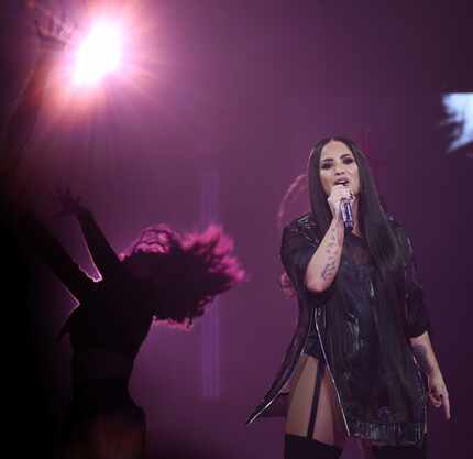 At times, Demi Lovato's Dallas concert felt choppy.
