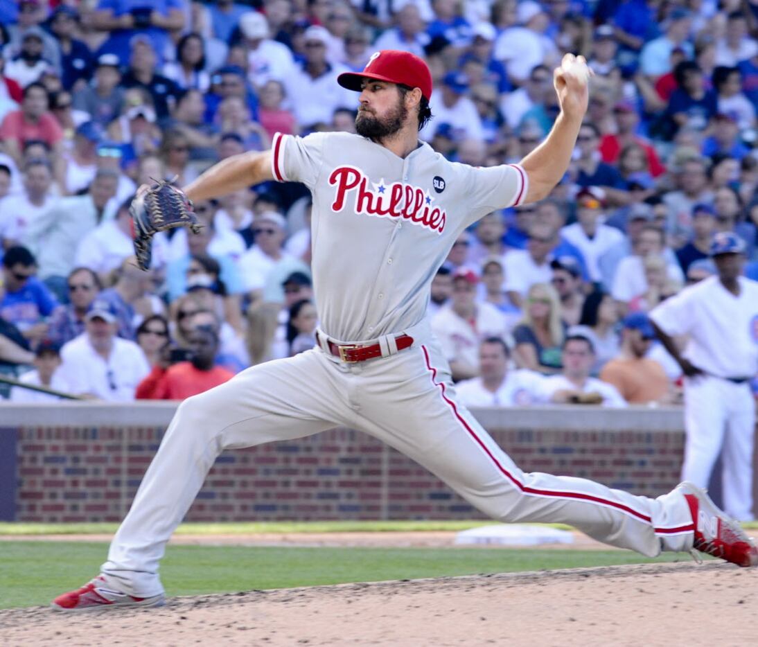 Report: Former Phillies pitcher Cole Hamels agrees to deal with