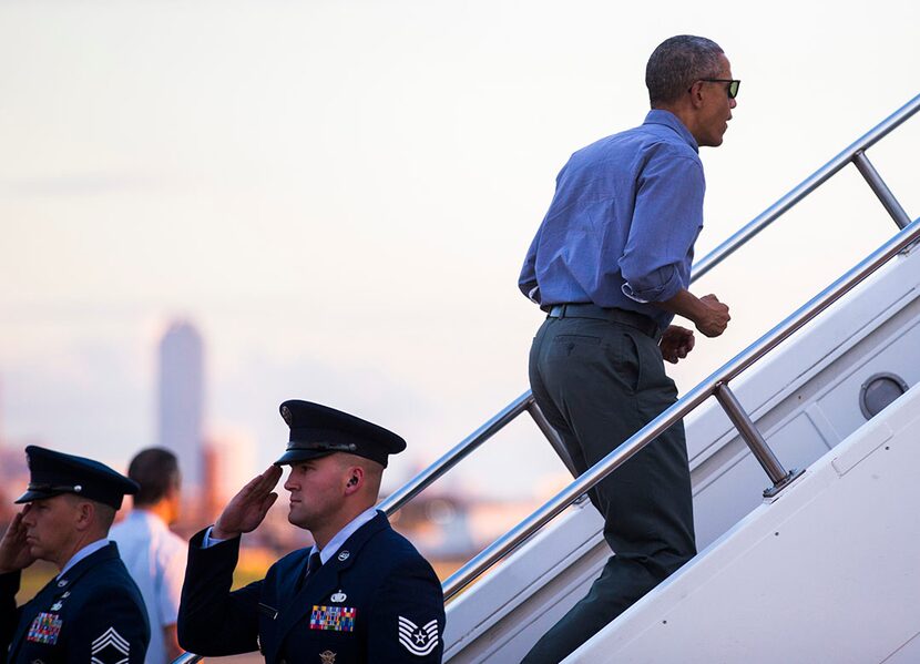  President Barack Obama boards Air Force One at Dalfort Fueling at Dallas Love Field Airport...