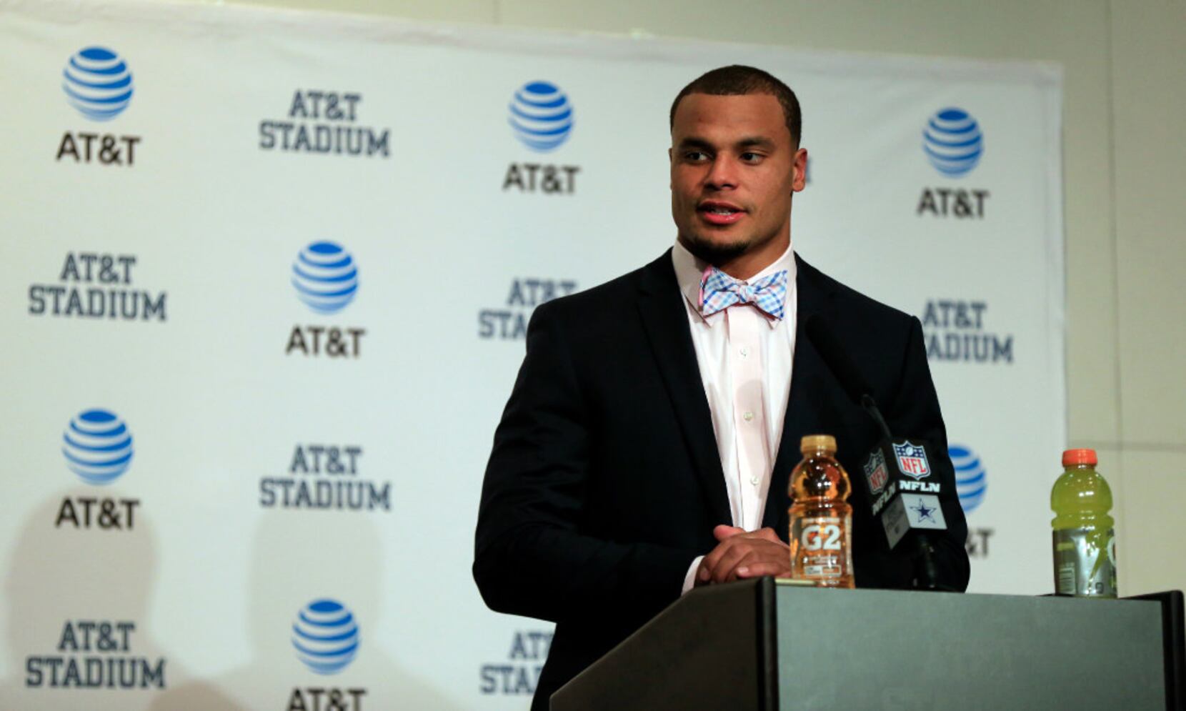 Dressed For Success: Cowboys' Dak Prescott Makes Bow Ties Part Of Signature  Look