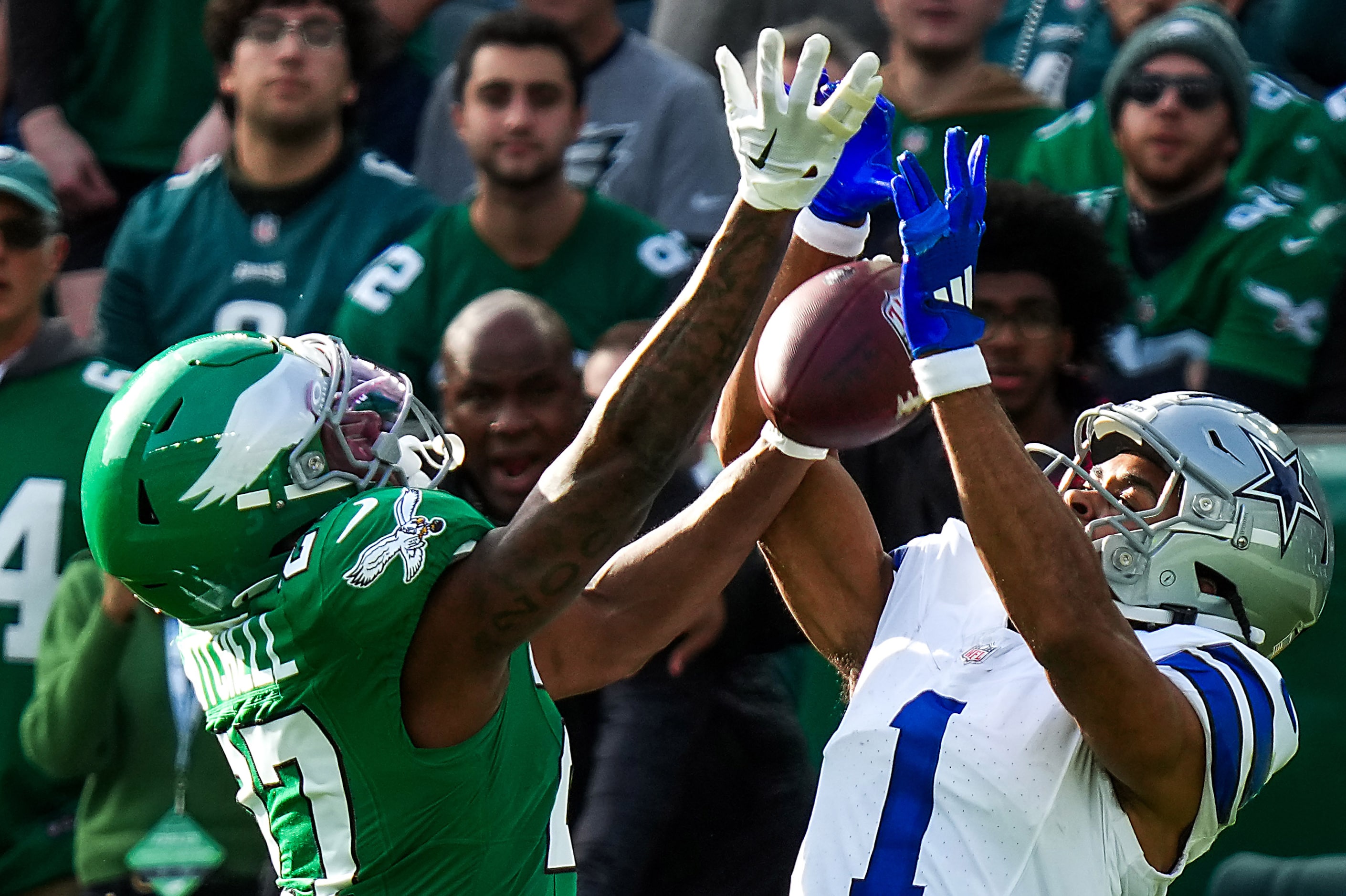 Dallas Cowboys wide receiver Jalen Tolbert (1) catches a touchdown  pass as Philadelphia...