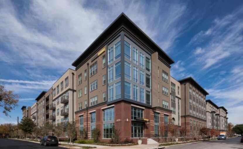 The Avenue on Fairmount apartments in Oak Lawn were also sold.