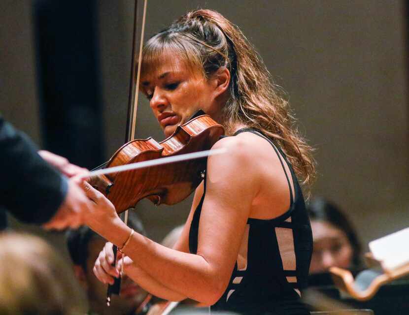 Nicola Benedetti was the guest violinist at the Dallas Symphony Orchestra concert Thursday.