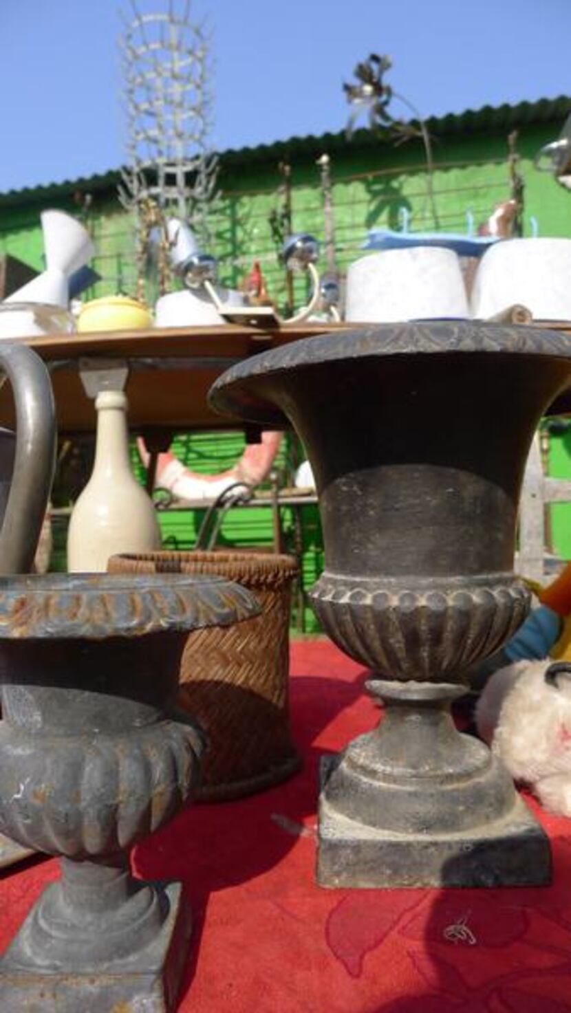 
Foire de Chatou, Paris, France - Medici vases Trs shabby chic, made of steel and often with...