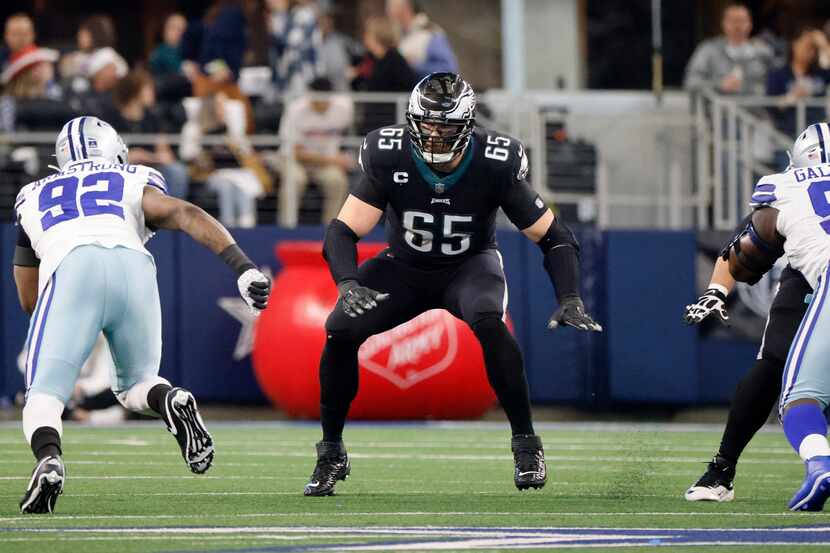 Philadelphia Eagles offensive tackle Lane Johnson (65) prepares to block against the Dallas...